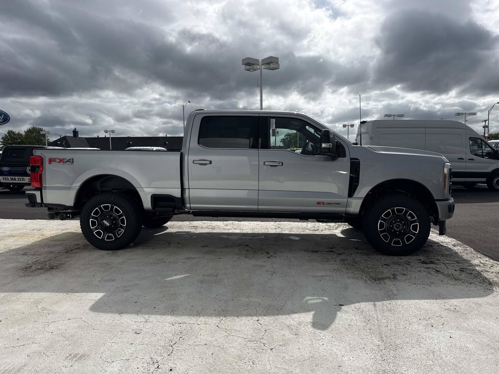 New 2027 Ford F-250SD Platinum Truck