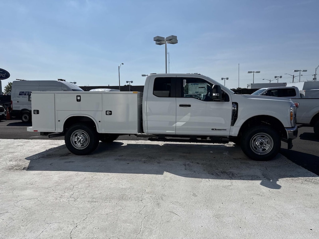 New 2026 Ford F-350SD XL Chassis