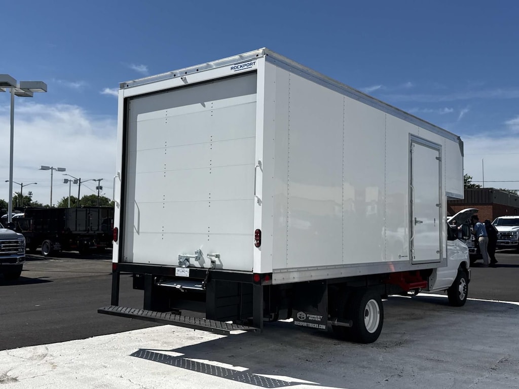 New 2027 Ford E-450SD Base Cab/Chassis