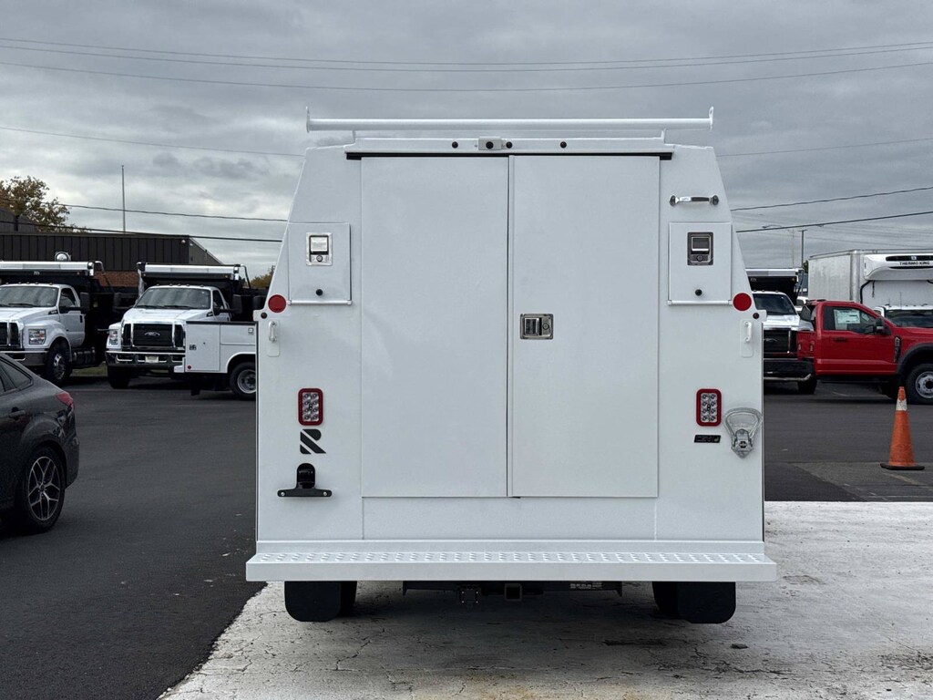 New 2027 Ford E-350 Cutaway Base Cab/Chassis
