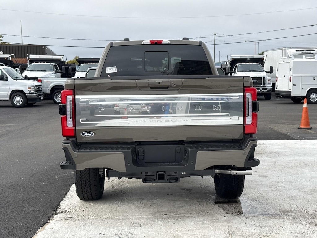 New 2027 Ford F-250SD Platinum Truck