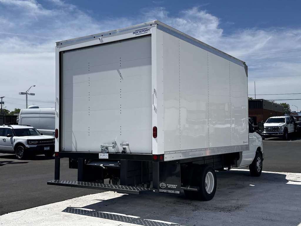 New 2027 Ford E-350SD Base Cab/Chassis