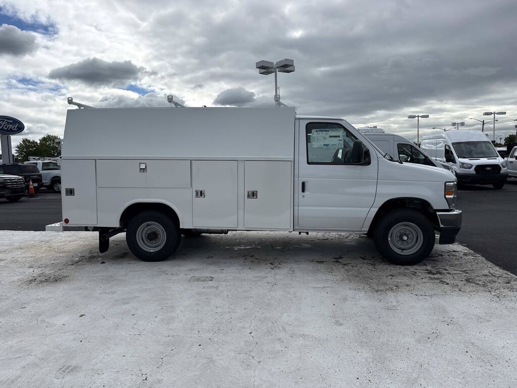 New 2027 Ford E-350 Cutaway Base Cab/Chassis