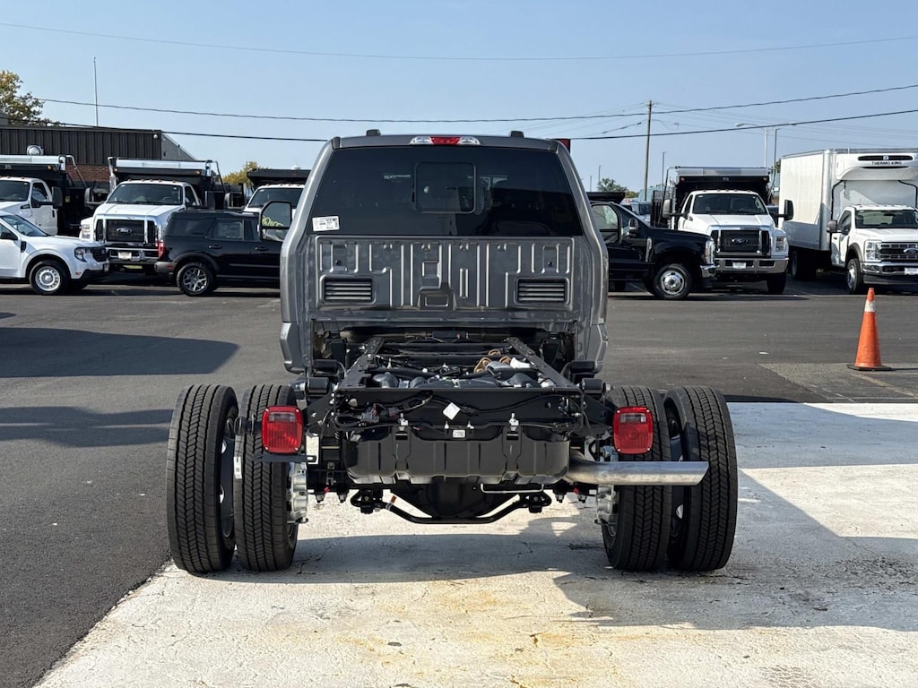 New 2027 Ford F-550SD XL Chassis