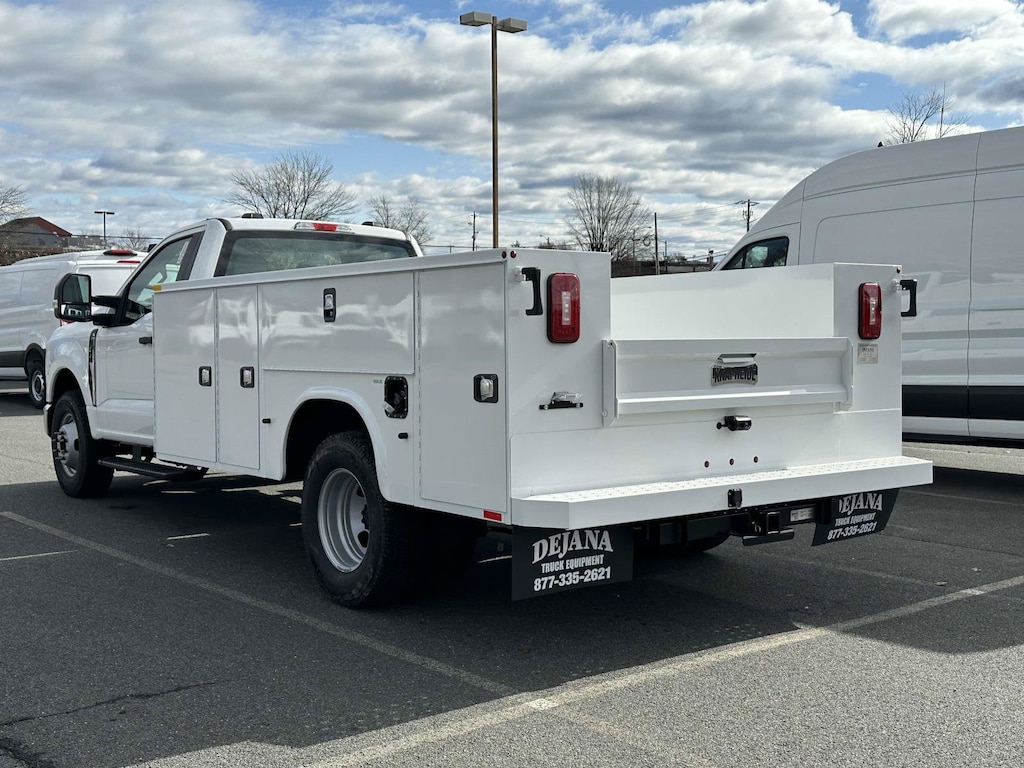 New 2024 Ford F-350 Chassis XL Chassis