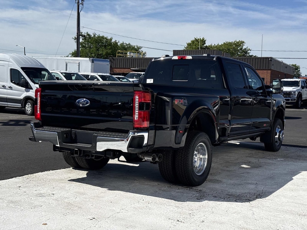 New 2026 Ford F-350SD Lariat Truck