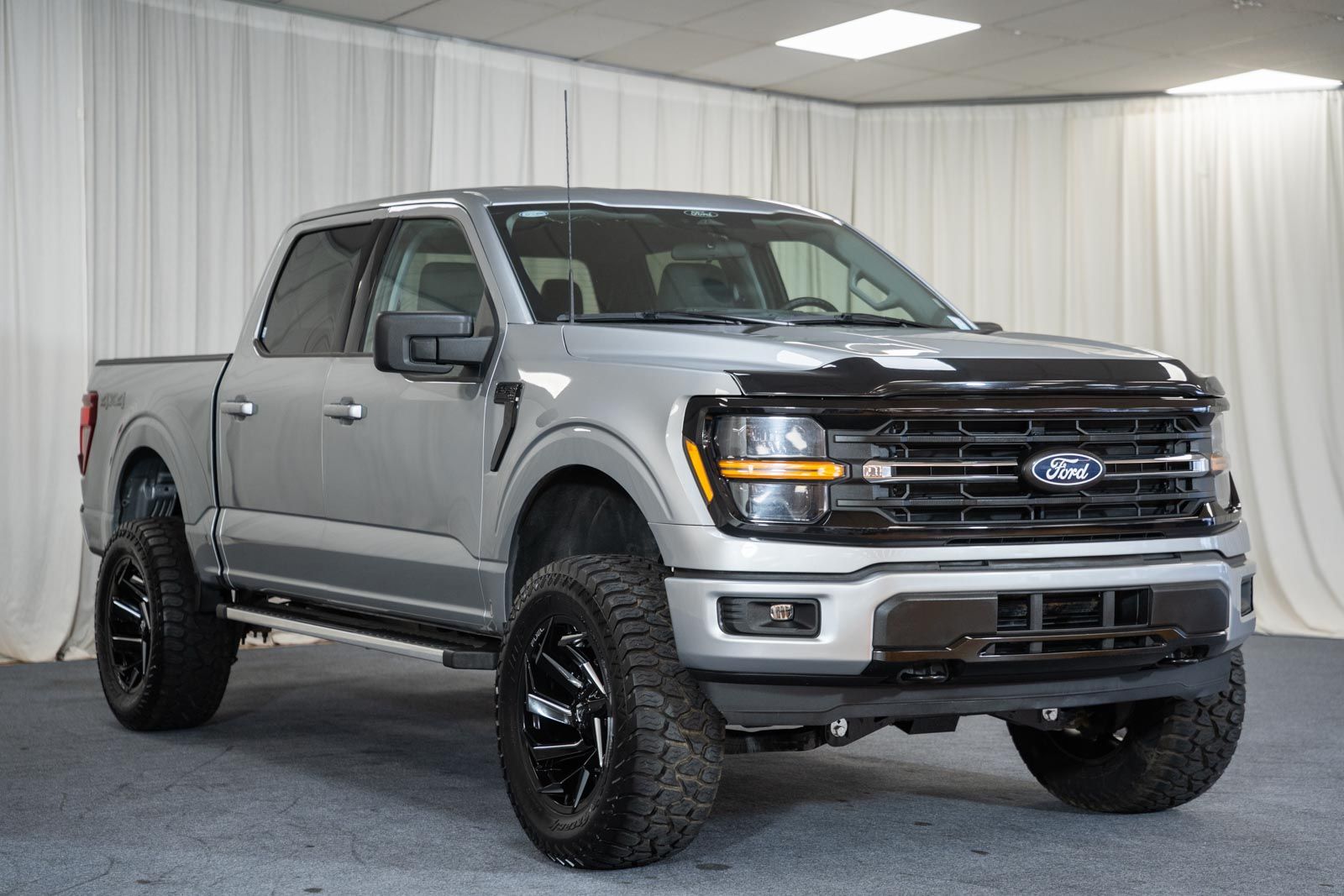 2025 Ford F-150 XLT Truck