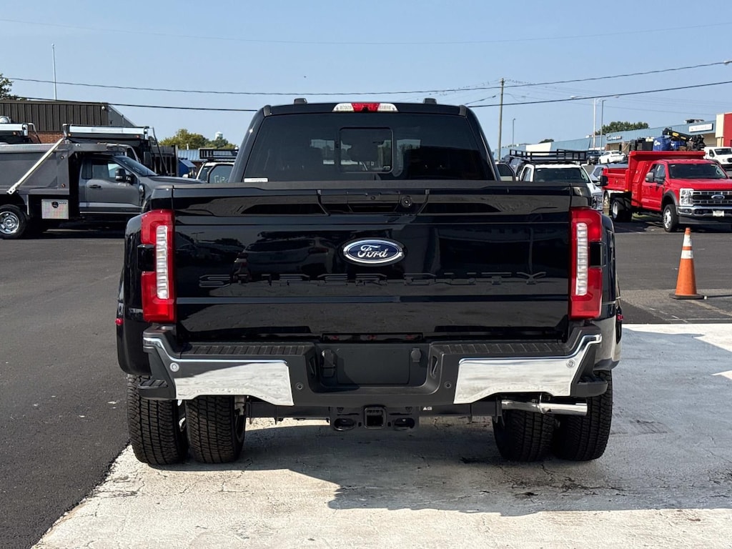 New 2026 Ford F-350 Lariat Truck