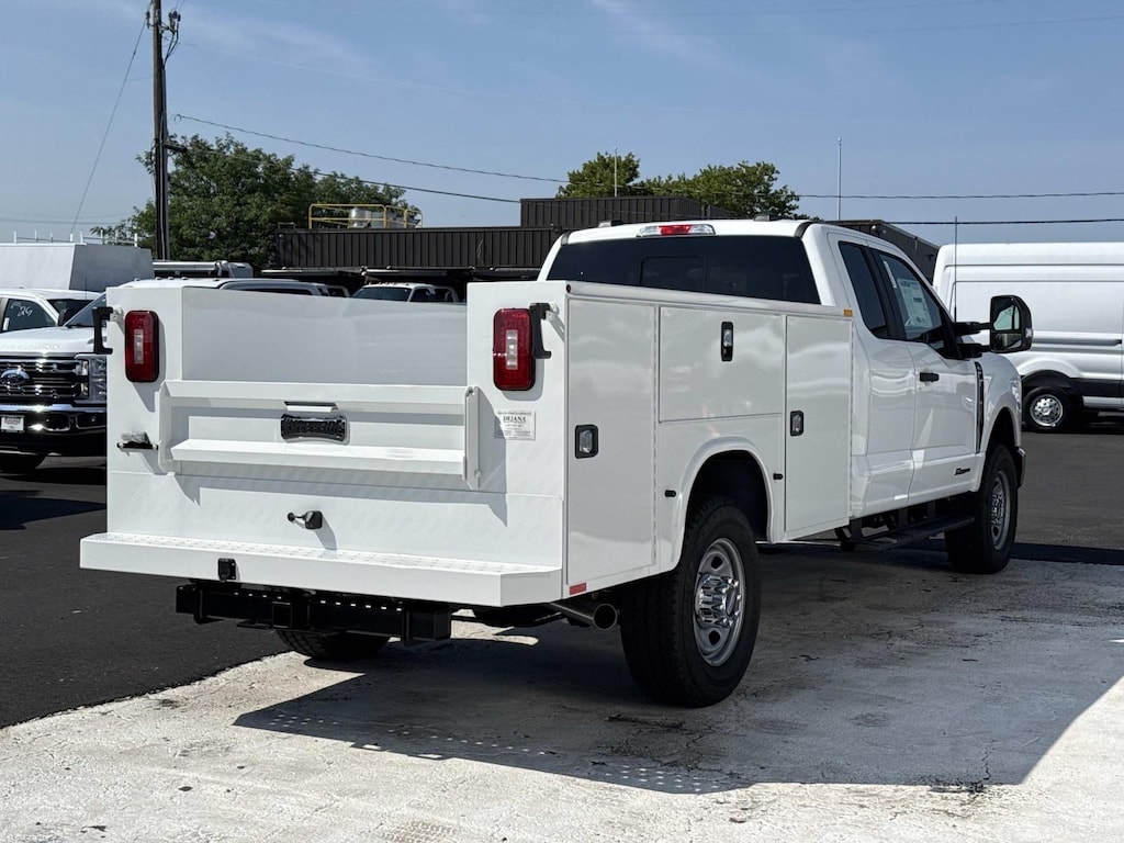 New 2026 Ford F-350SD XL Chassis