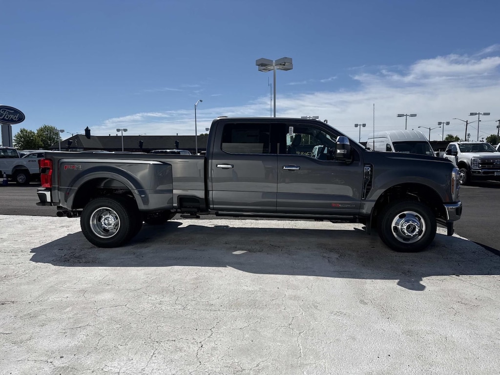 New 2026 Ford F-350SD Lariat Truck