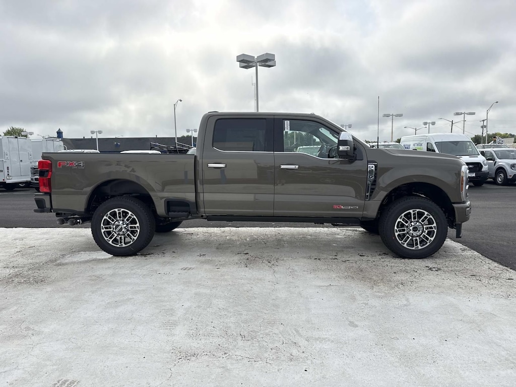 New 2027 Ford F-250SD Platinum Truck