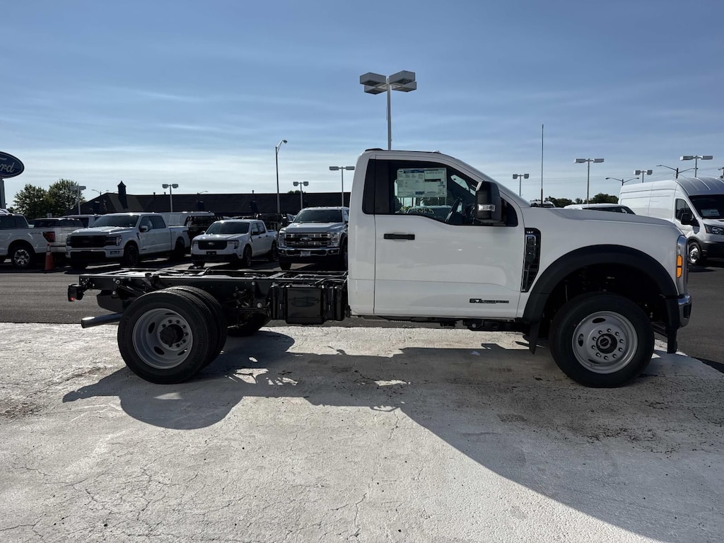 New 2026 Ford F-550SD XLT Chassis