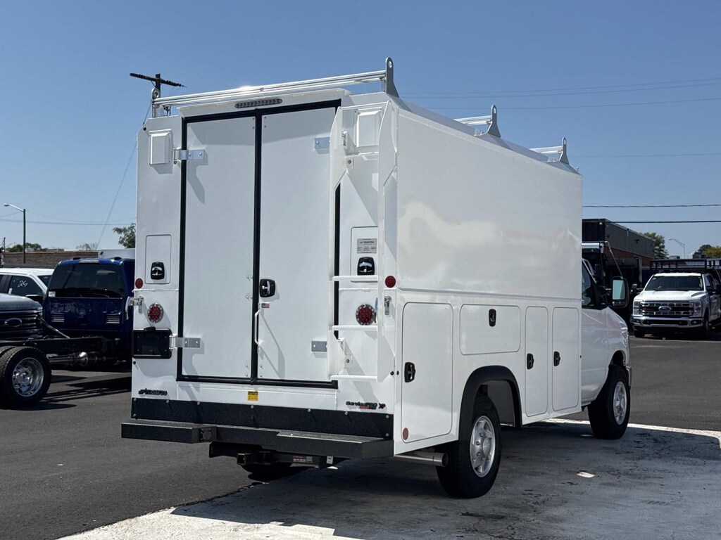 New 2027 Ford E-350 Cutaway Base Cab/Chassis