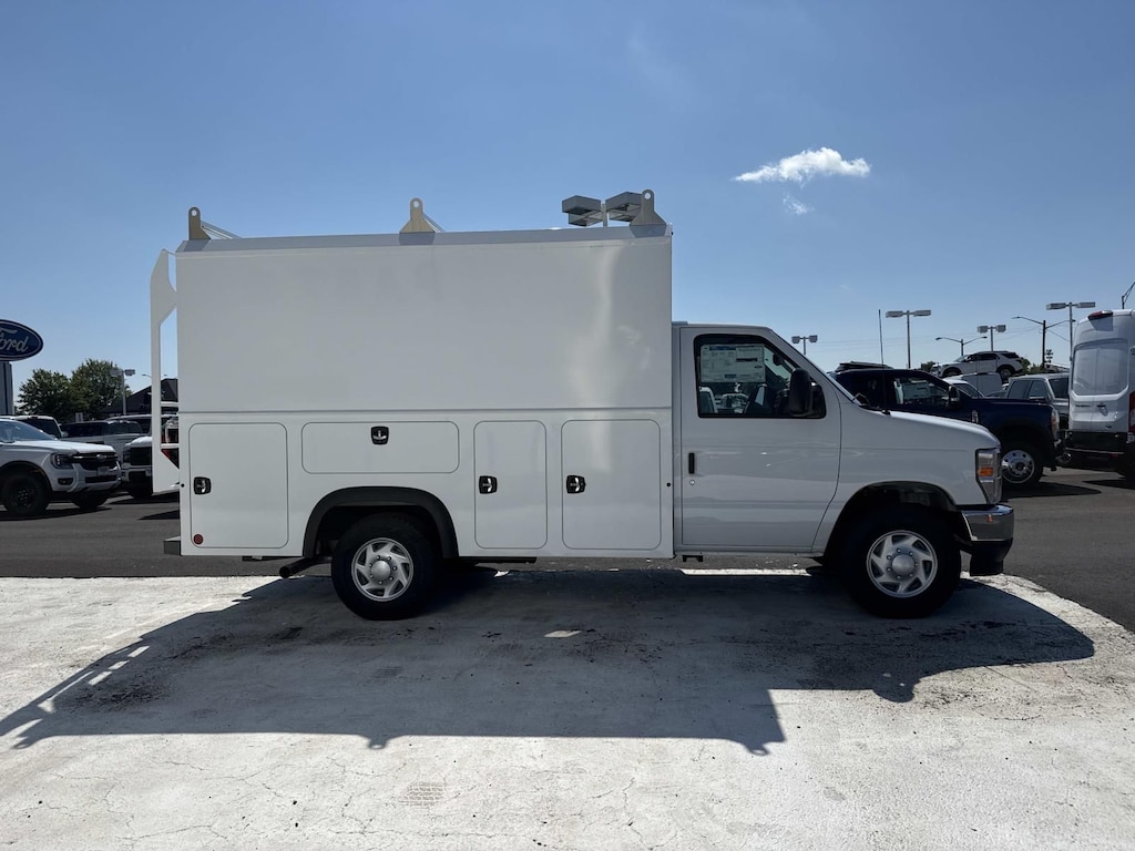 New 2027 Ford E-350 Cutaway Base Cab/Chassis