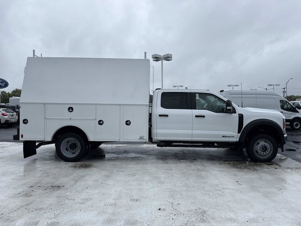 New 2027 Ford F-550SD XL Chassis