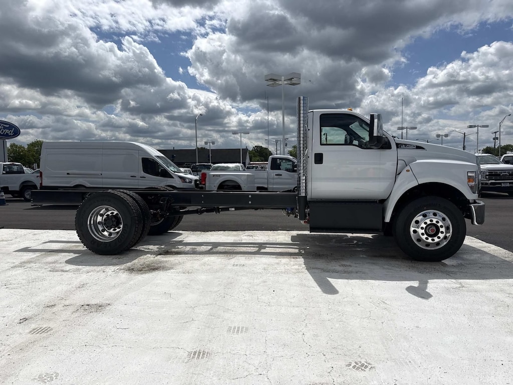 New 2027 Ford F-750SD Base Truck
