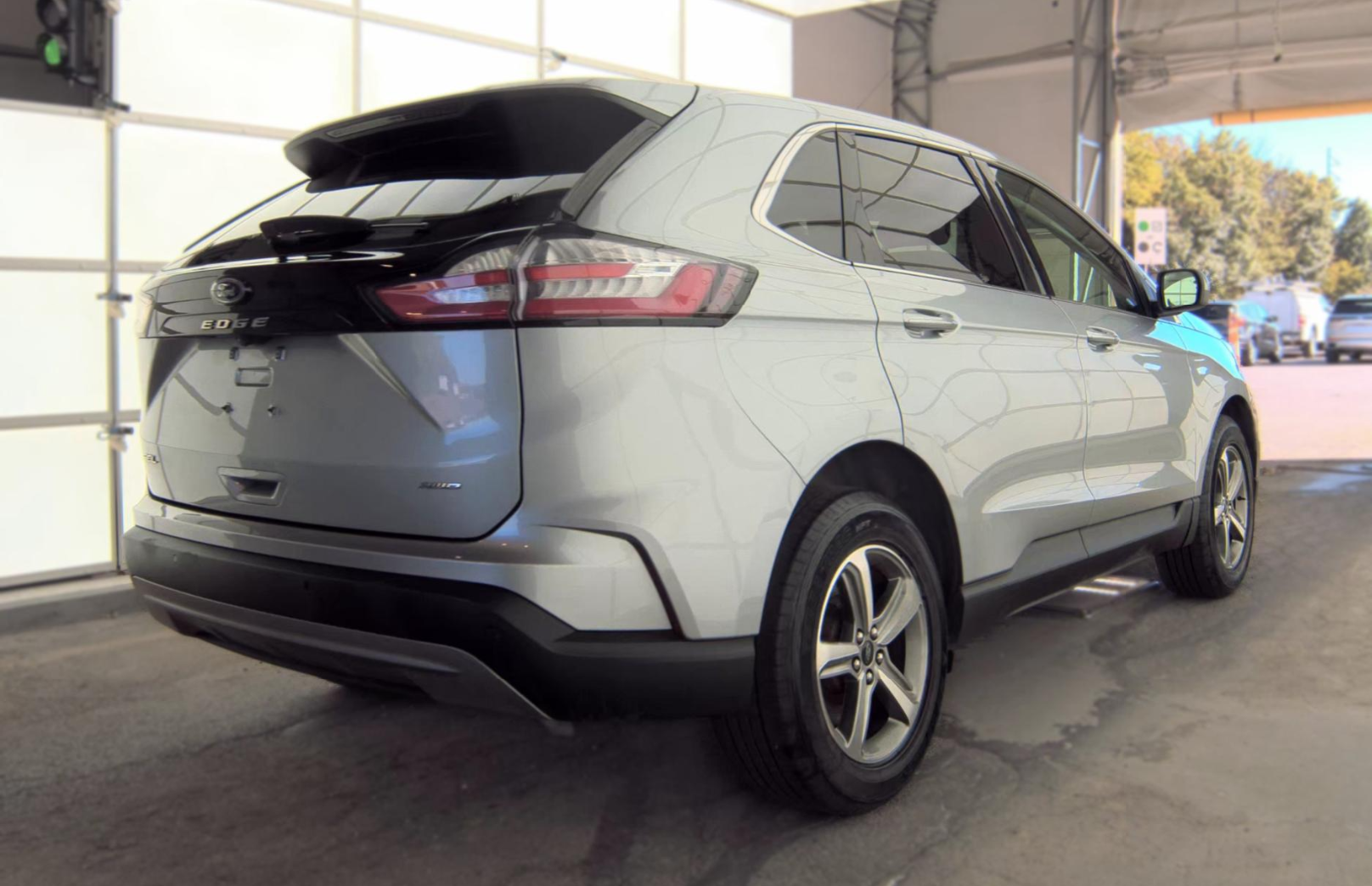 Used 2024 Ford Edge SEL SUV