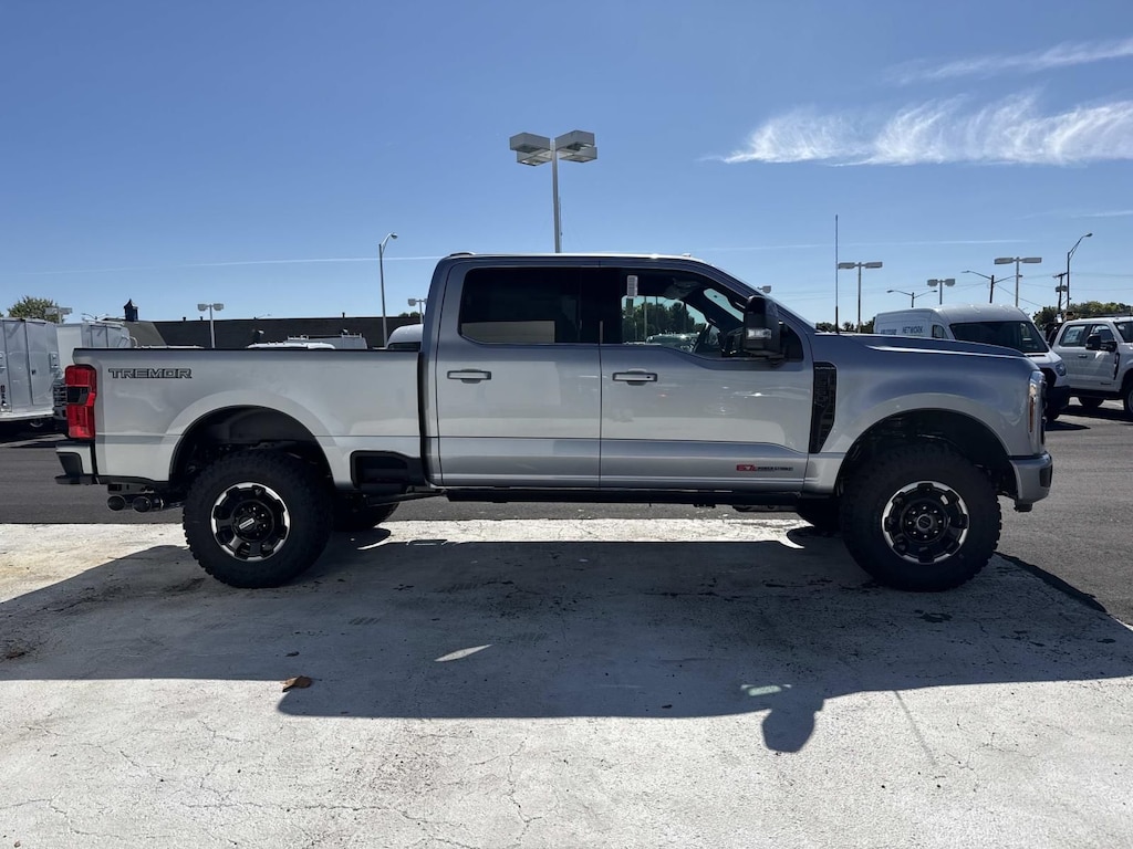 New 2027 Ford F-250SD Platinum Truck