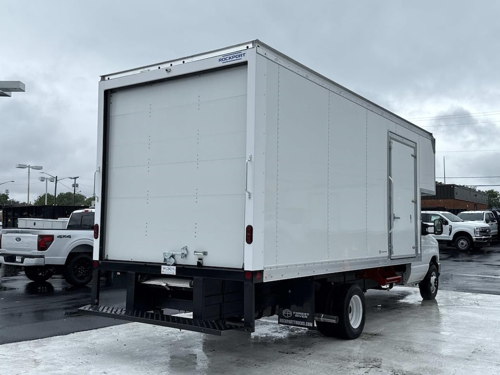 New 2027 Ford E-450SD Base Cab/Chassis