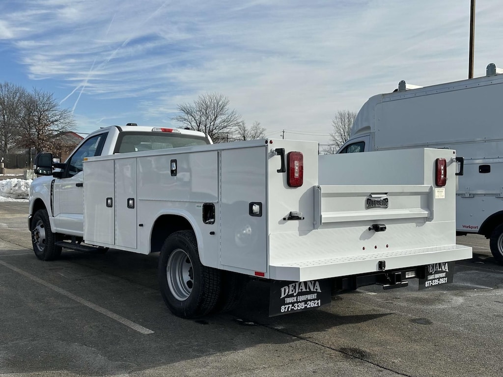 New 2024 Ford F-350SD XL Chassis