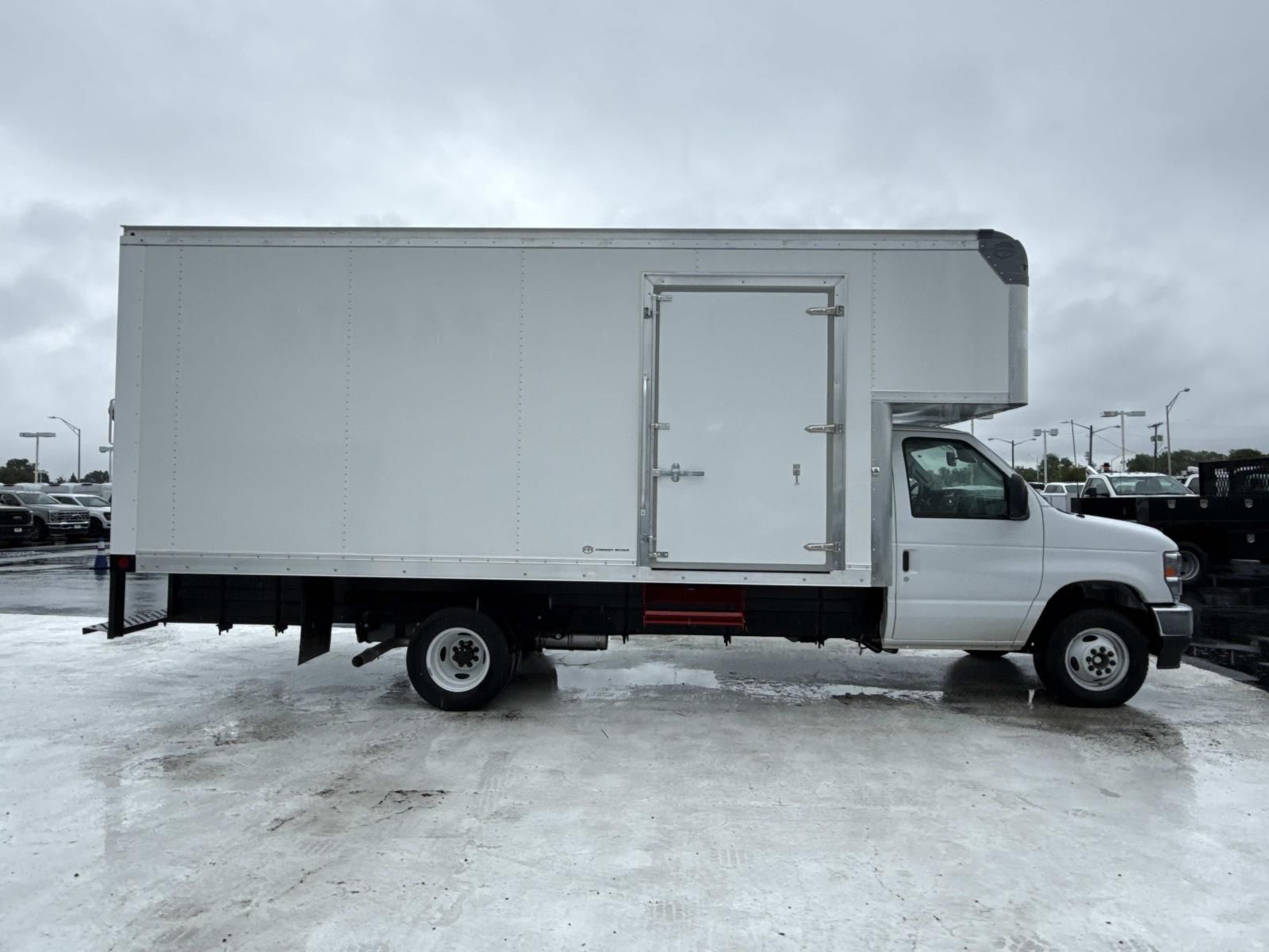 New 2027 Ford E-450SD Base Cab/Chassis