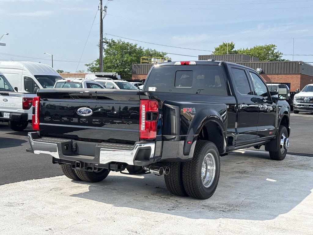 New 2026 Ford F-350SD Lariat Truck