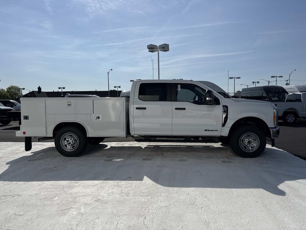 New 2026 Ford F-350SD XL Chassis
