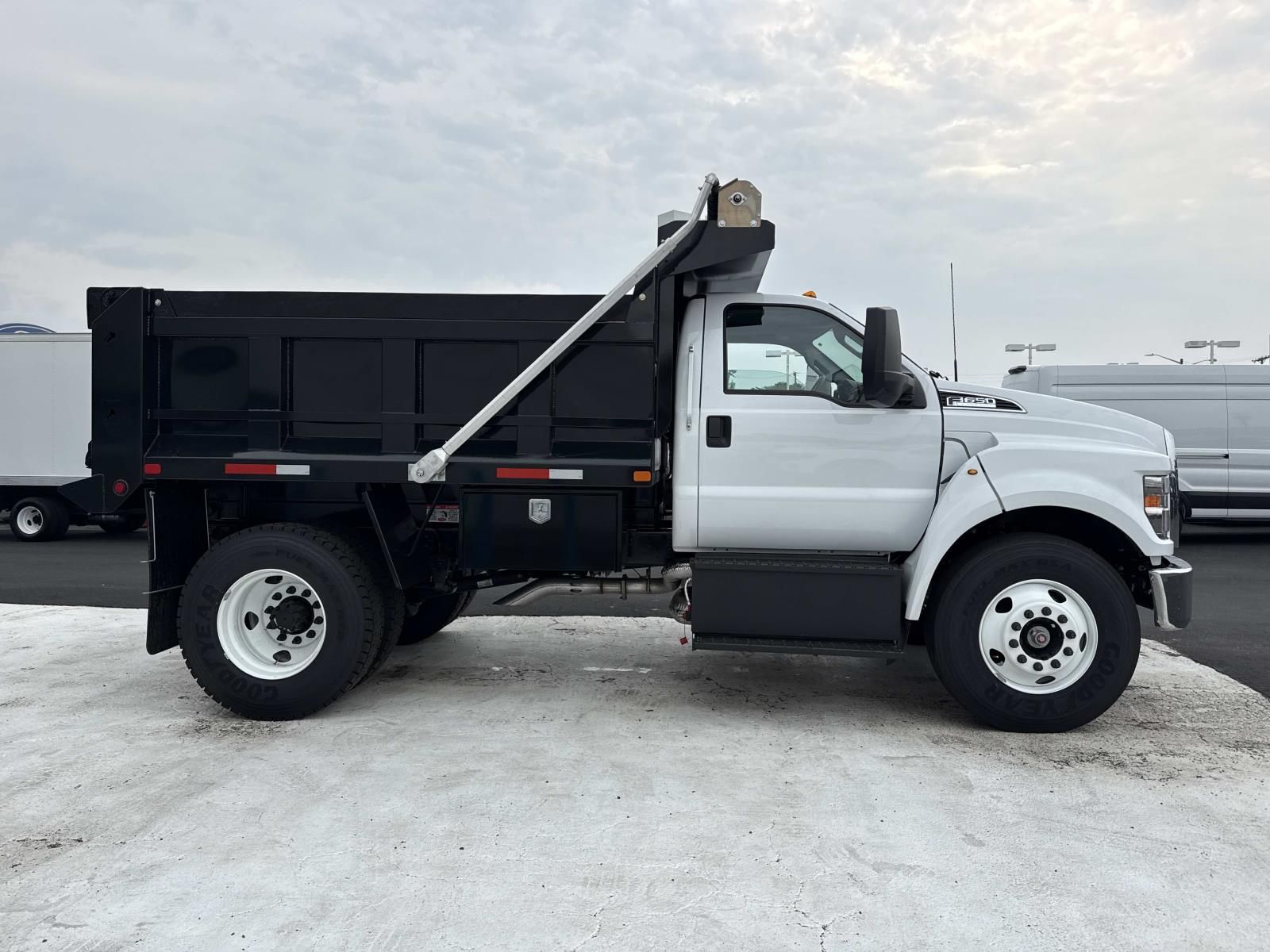 New 2027 Ford F-650SD Base Truck