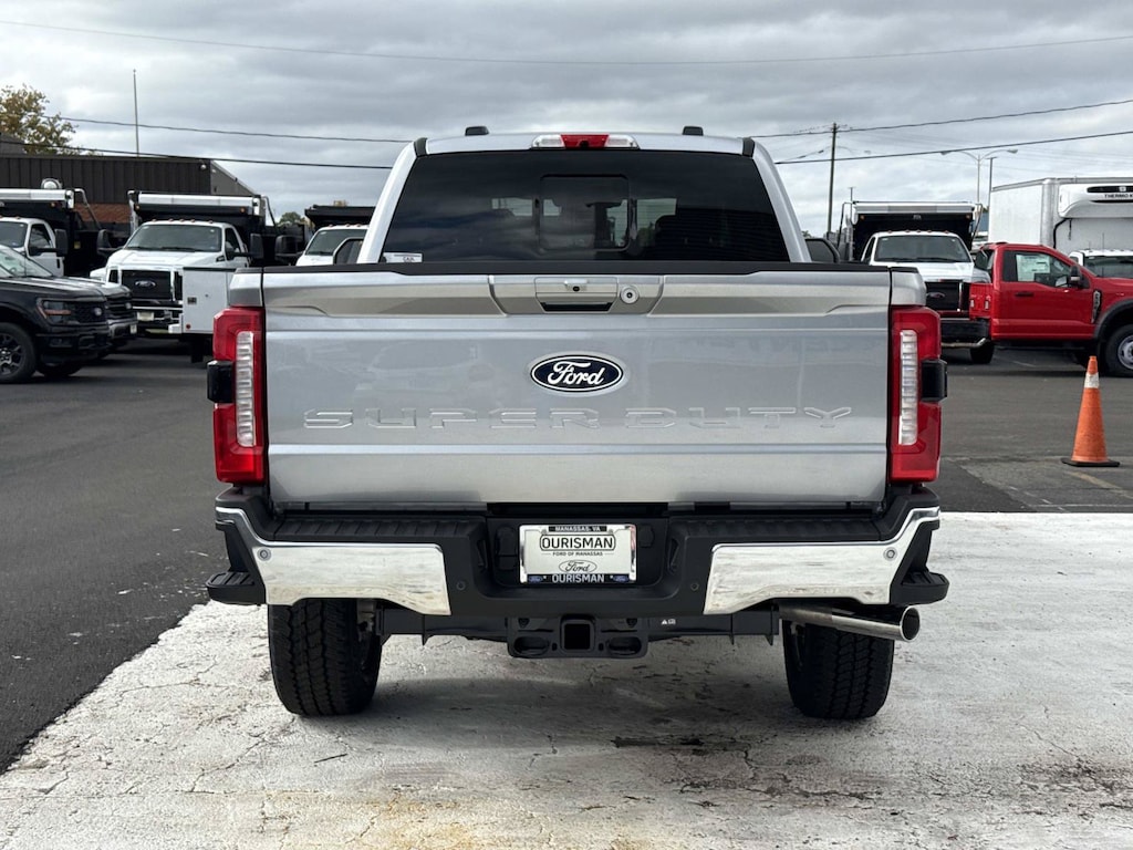 New 2027 Ford F-250SD Lariat Truck