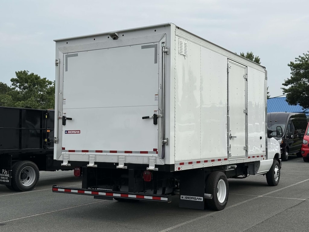 New 2026 Ford E-450SD Base Cab/Chassis