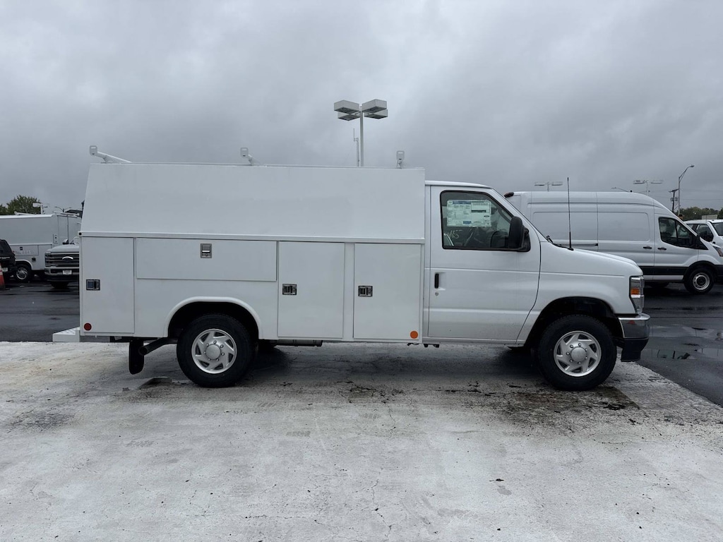 New 2027 Ford E-350SD Base Cab/Chassis
