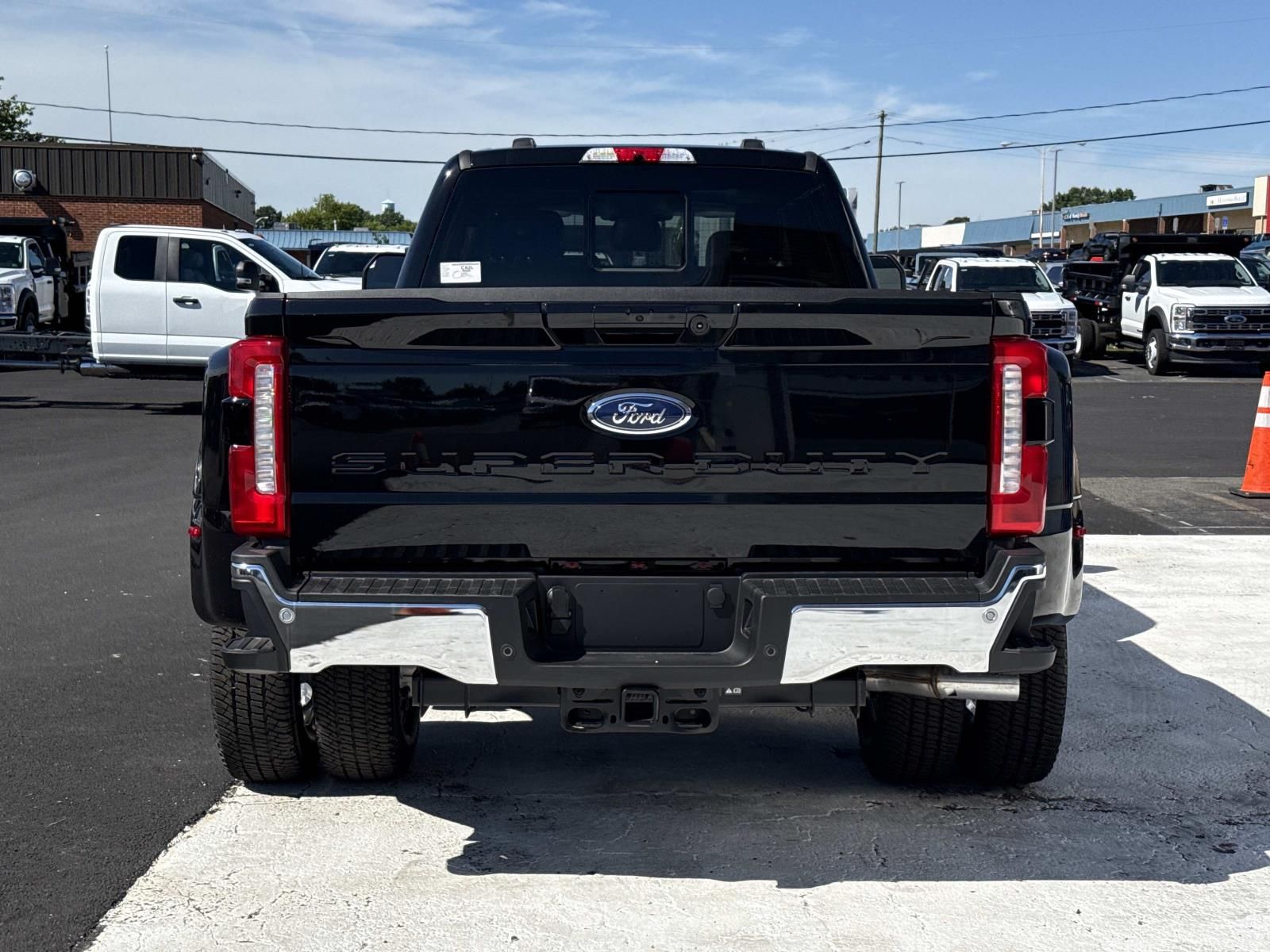 New 2026 Ford F-350SD Lariat Truck