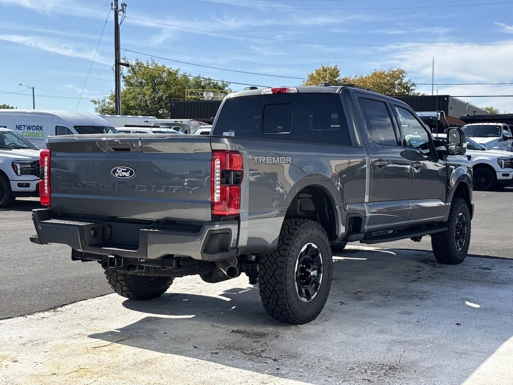 New 2027 Ford F-250SD Lariat Truck
