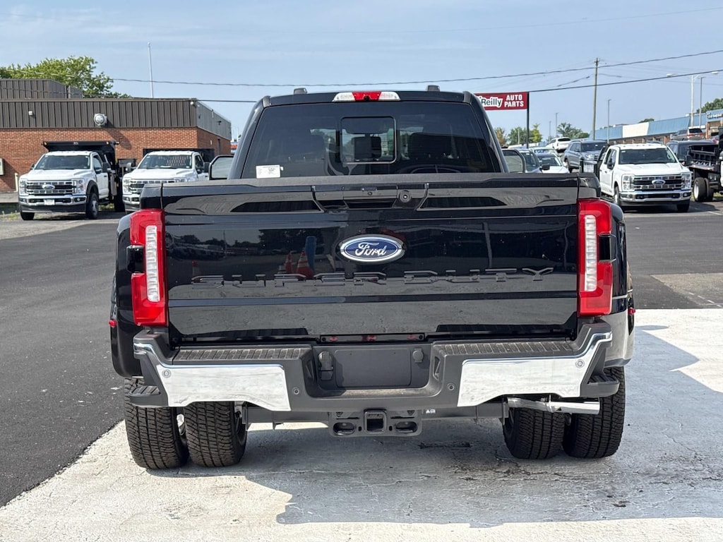 New 2026 Ford F-350SD Lariat Truck