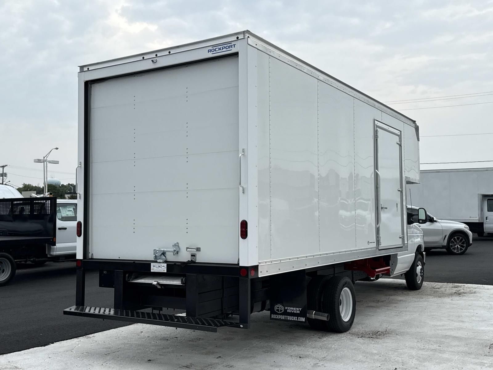 New 2027 Ford E-450SD 4x2 W/ 17 Box With Attic Cab/Chassis