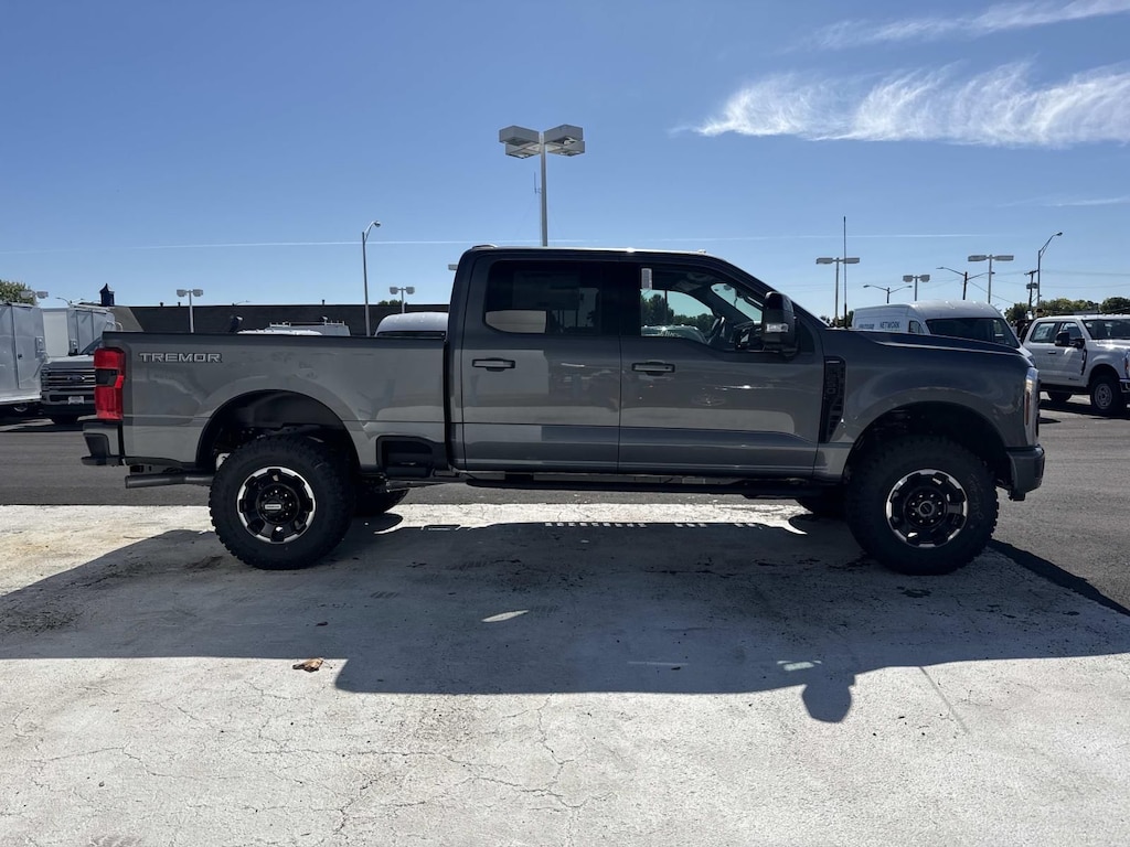 New 2027 Ford F-250SD Lariat Truck
