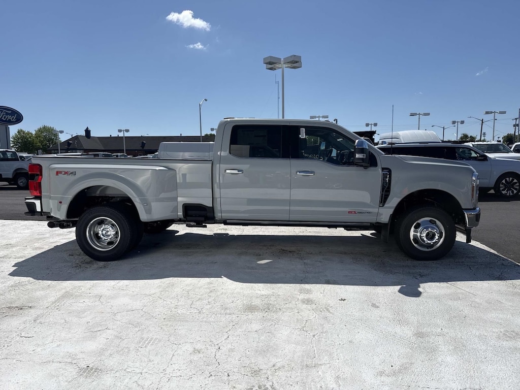 New 2026 Ford F-350SD Lariat Truck
