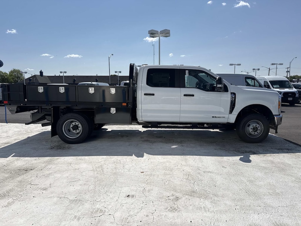 New 2026 Ford F-350SD XL Chassis