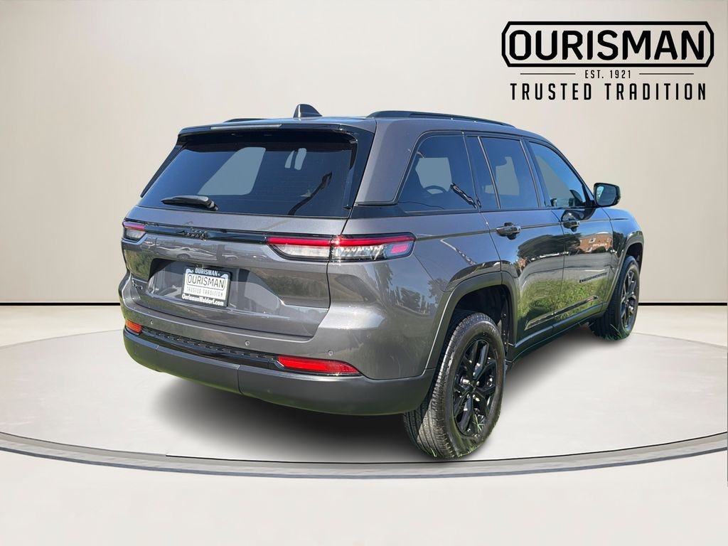 Used 2024 Jeep Grand Cherokee Altitude SUV