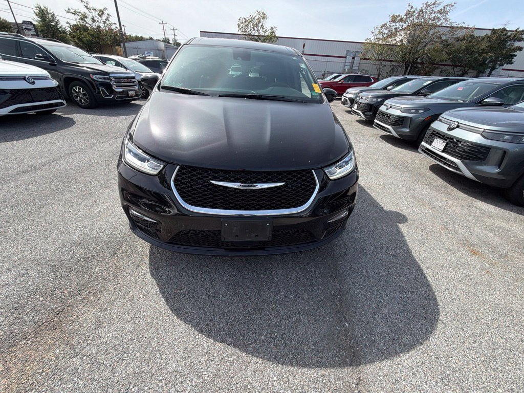 Used 2026 Chrysler Pacifica Select Minivan/Van