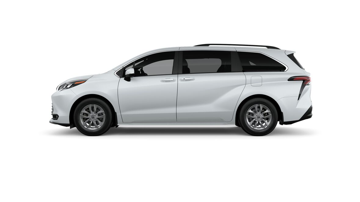 New 2026 Toyota Sienna XLE 7 PASSENGER