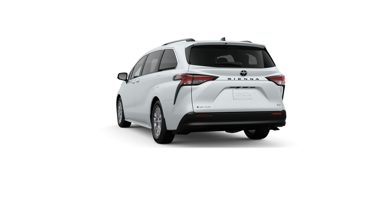 New 2026 Toyota Sienna XLE 7 PASSENGER