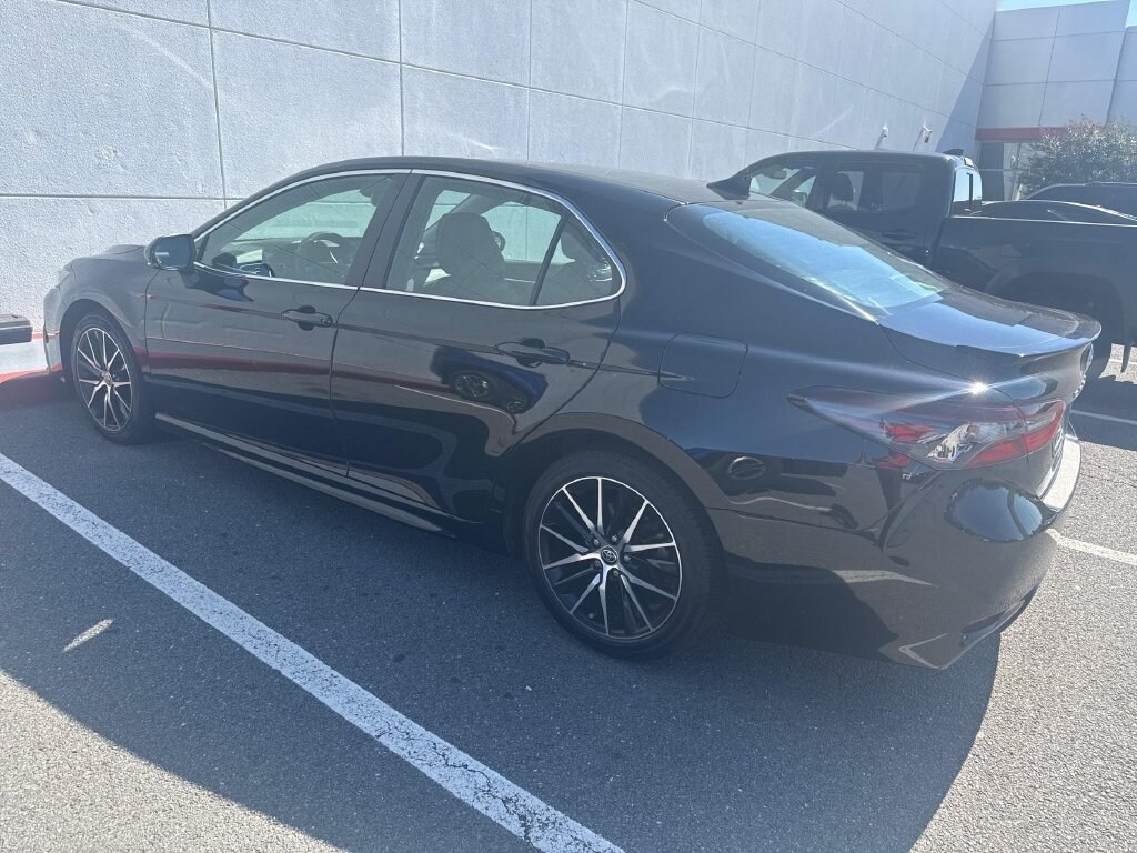 Used 2023 Toyota Camry SE Sedan