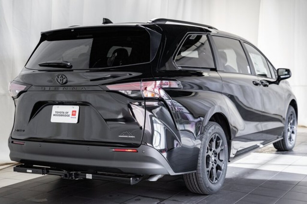 New 2026 Toyota Sienna Woodland Edition Van Passenger Van
