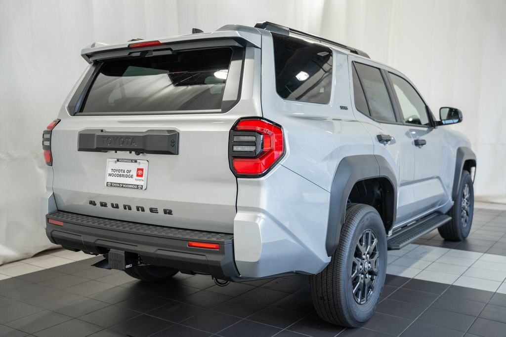 New 2026 Toyota 4Runner SR5 SUV