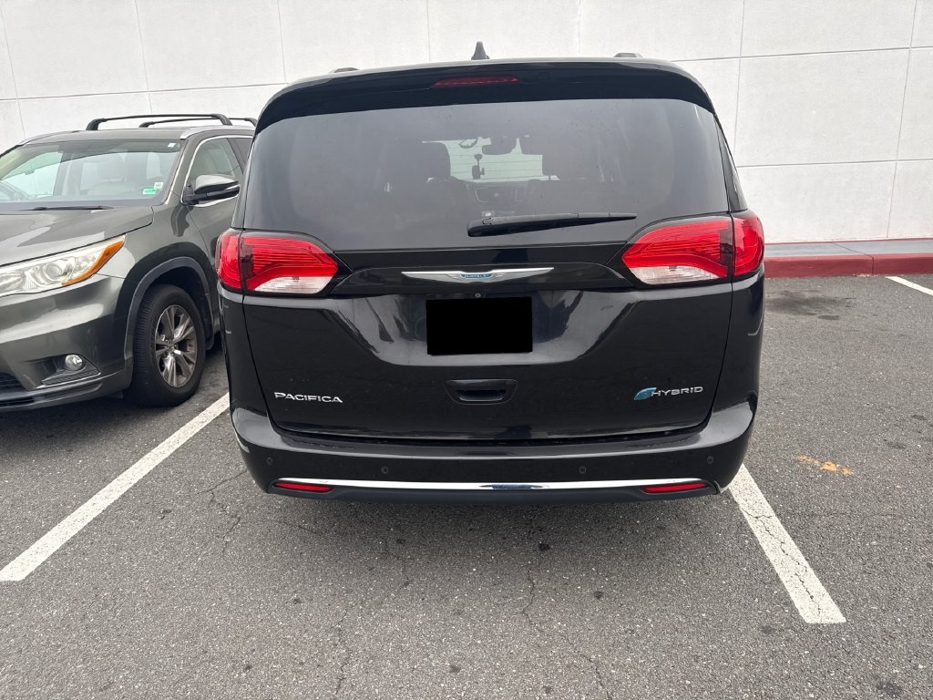 Used 2019 Chrysler Pacifica Hybrid Limited Minivan/Van