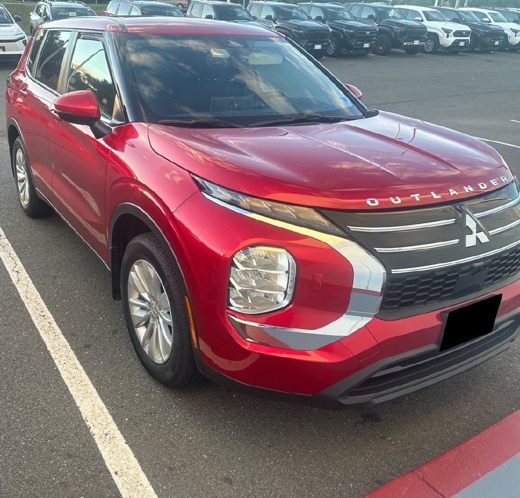 Used 2025 Mitsubishi Outlander ES SUV