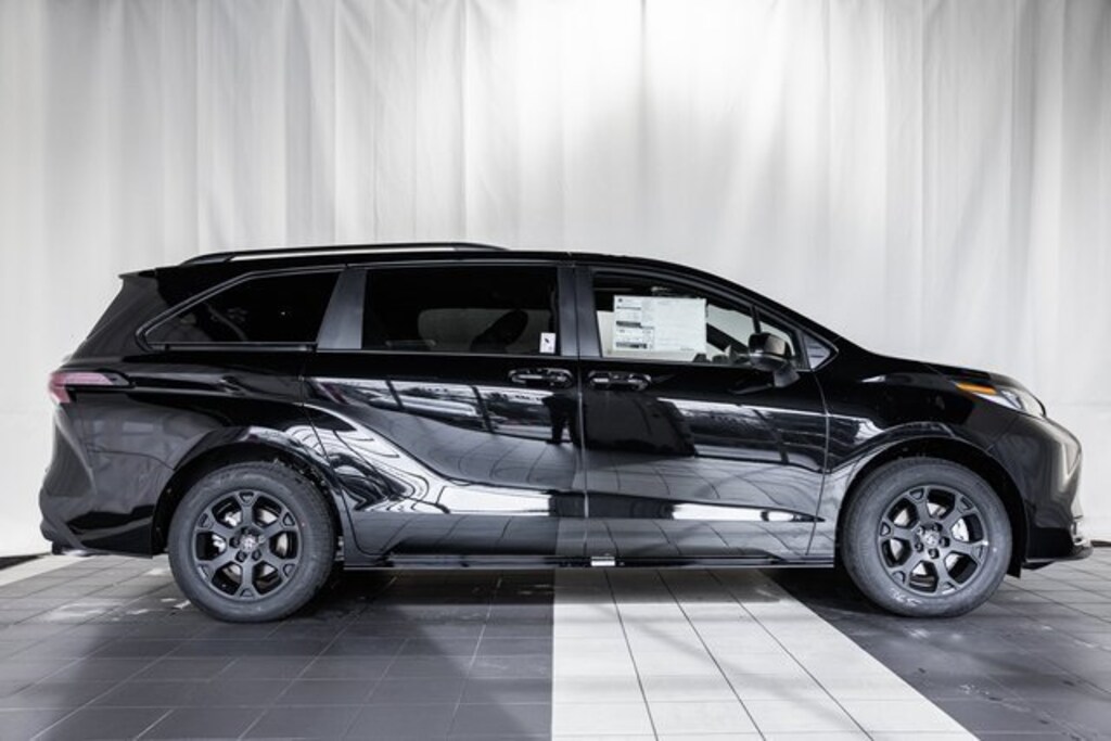 New 2026 Toyota Sienna Woodland Edition Van Passenger Van