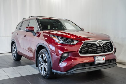 2022 Toyota Highlander XLE SUV