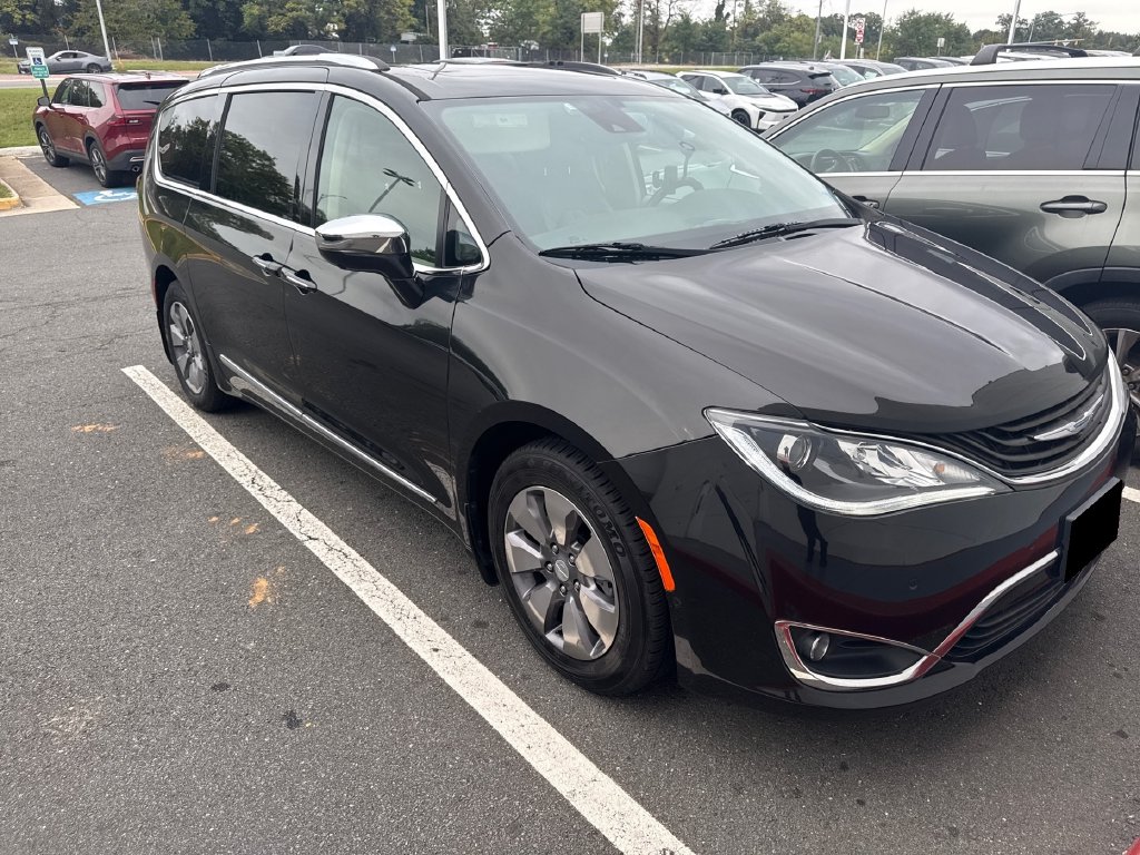 Used 2019 Chrysler Pacifica Hybrid Limited Minivan/Van